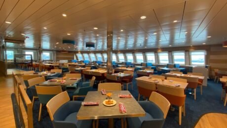 How to Create Unique Dining Spaces on Luxury Cruise Ships